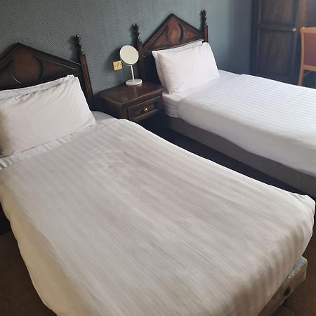 Queensberry Arms Hotel Аннан Экстерьер фото