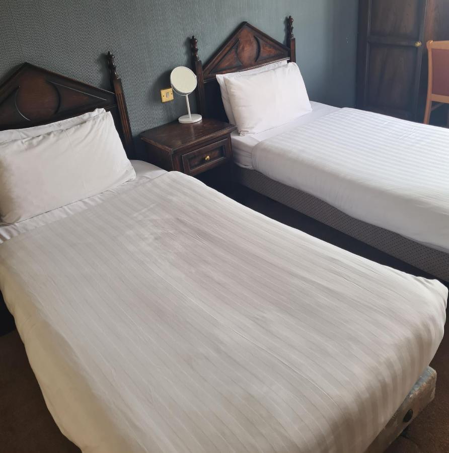 Queensberry Arms Hotel Аннан Экстерьер фото